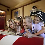 Legoland Village Family بيت شباب بيلوند